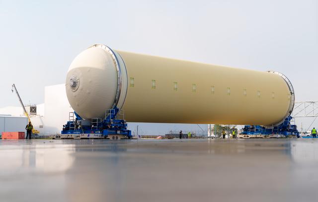 NASA image: Artemis III Liquid Hydrogen Tank moves into Final Assembly